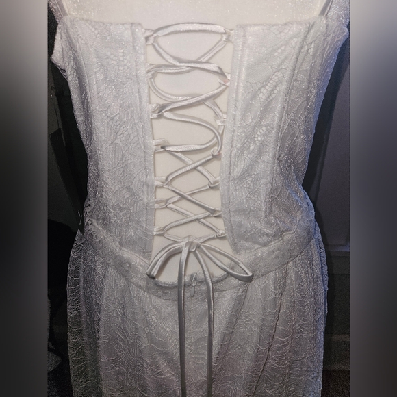 NWT Lulus White Lace Bustier Corset Maxi Dress Size Large - Picture 9 of 16